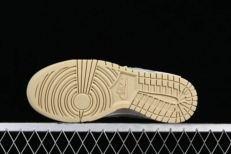 All Categories Nk SB Dunk Series Nk SB Dunk Low Low-top sneakers Nk Dunk Low Panda Prank-Tide SB strappy low-top casual sneakers DV0833-100